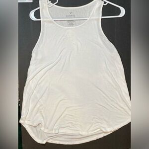 AMERICAN EAGLE WHITE FAVORITE TANK TOP SIZE MEDIUM